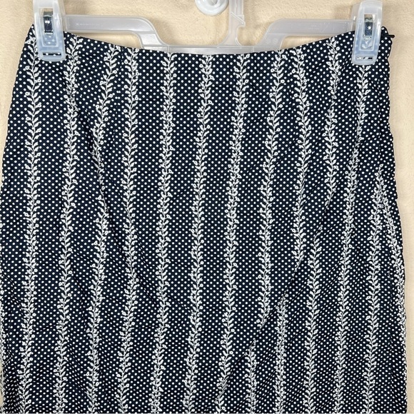 SIZE 6 TALBOTS BLUE WHITE RED SKIRT LINED ZIP CLOSURE RETRO PRINUP PATRIOTIC - Picture 4 of 9